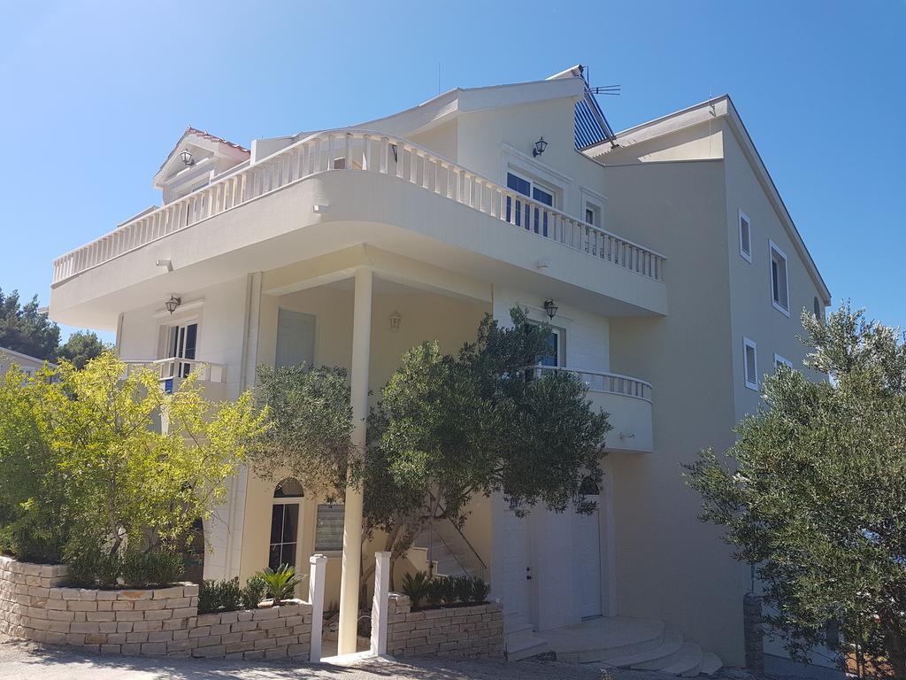 Apartments Beach Vile Holiday Živogošće Exterior foto